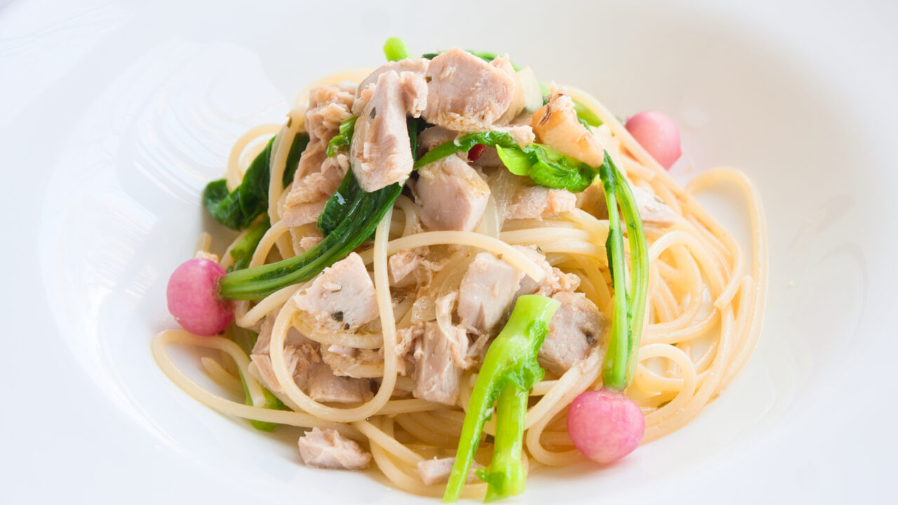 魚介のアーリオ・オーリオ - La Fenice の一皿