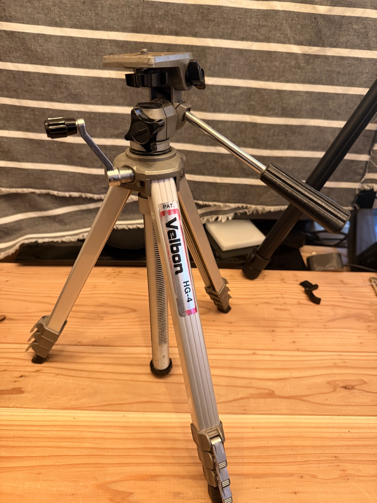 Velbon HG-4 三脚、父から譲り受けた一台